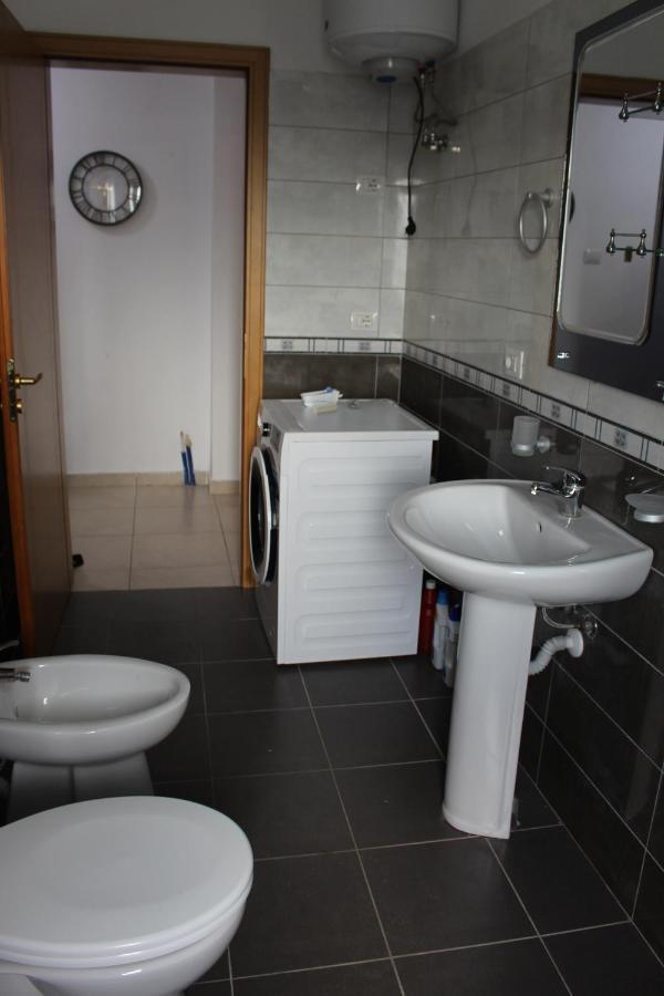 Comfy City Center Apartment Shkodër Eksteriør billede